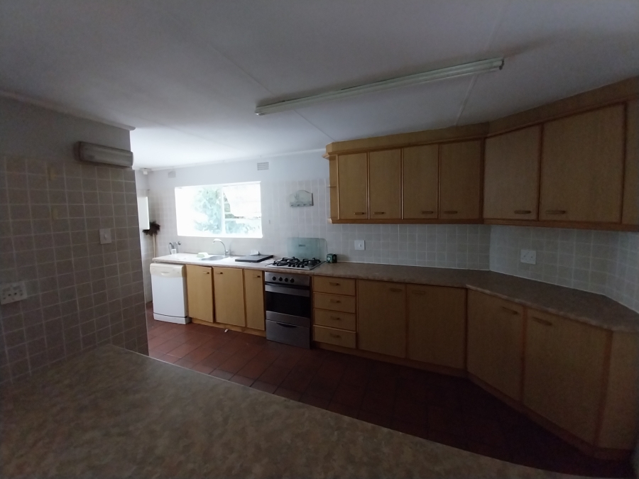 To Let 6 Bedroom Property for Rent in Fort Gale Eastern Cape